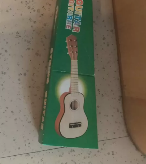 全新小吉他，尤克里里，没用过，喜欢的可以购...
