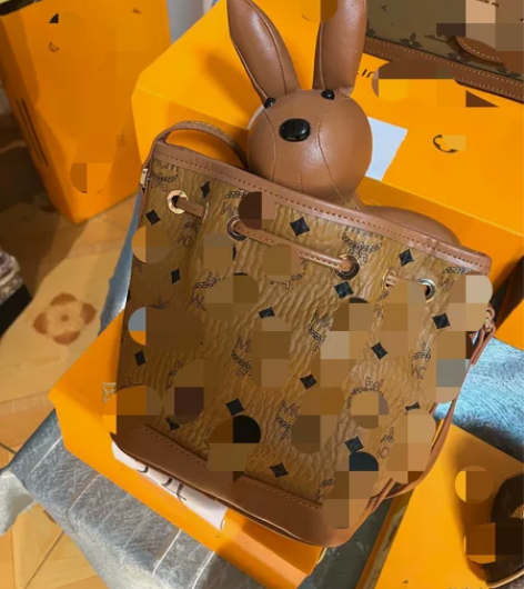 全新 女士单肩斜挎手提包 感兴趣的话点“我...