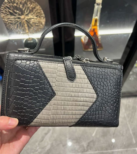 时尚拼接皮革手提包 谁拍谁捡到了