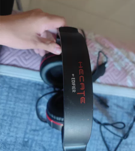 漫步者g30 usb口的,被孩子玩掉个侧...