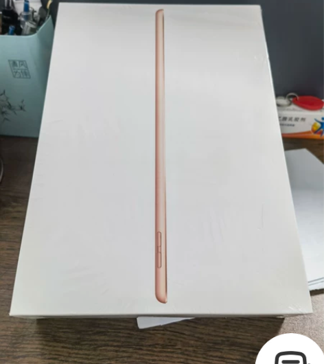2020年8代IPAD，全新未拆封。 感兴...