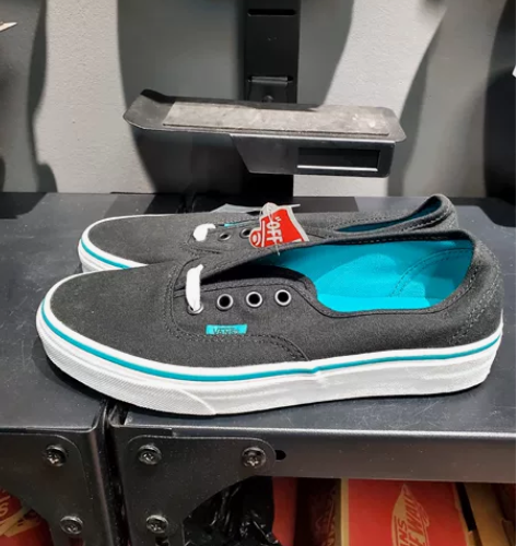 ［断码清仓］38码  75元 范斯/Van...