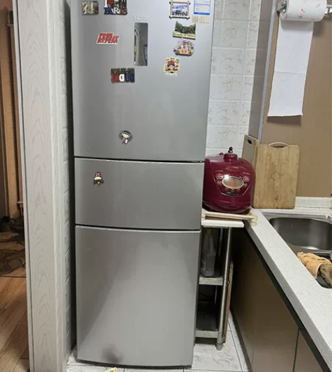 海尔三门240L静音冰箱，天猫爆款，上层冷...