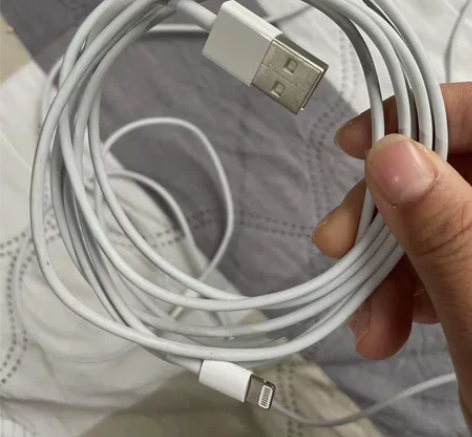 苹果原装数据线，usb接口充电线一米长保证...