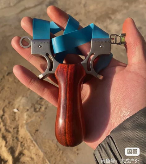 全新追龙弹弓，质量超级棒，弓头是304不锈...