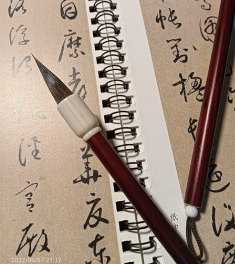 鼠须毛笔欧楷、隶书、王羲之行书、草书均可。...