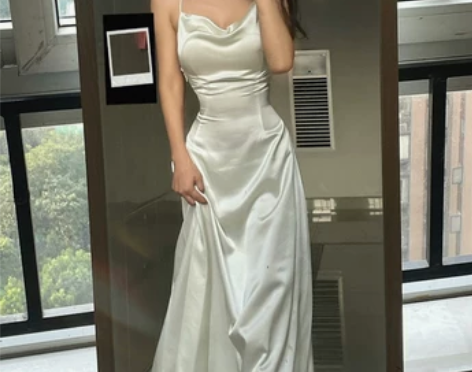 法式高级小众设计缎面礼服吊带连衣裙女秋冬季...