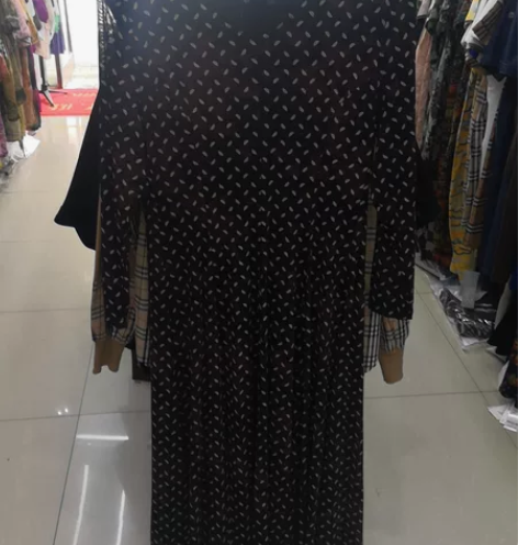 实体店不干了，女连衣裙甩！大摆裙 感兴趣的...