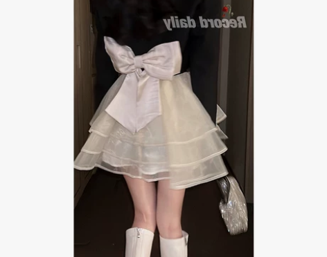 烟枪姐姐吊带连衣裙春装新款女设计感公主蓬蓬...