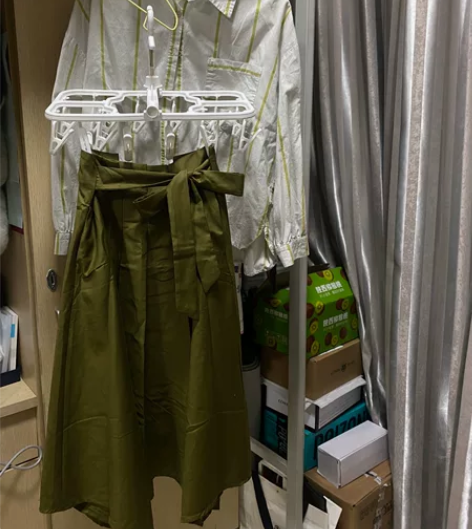 苔绿中裙 裙边不规则设计  蝴蝶结绑带 腰...