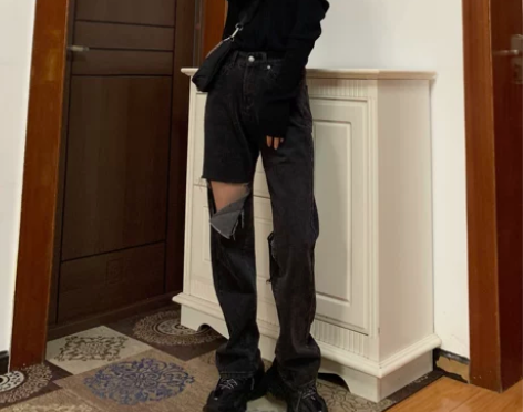 BLACKY2021春季新款破洞黑色直筒高...