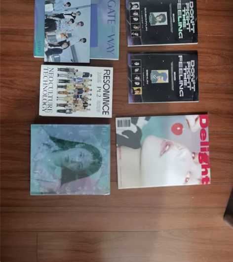 韩国明星CD唱片写真集周边 韩国李智恩IU...