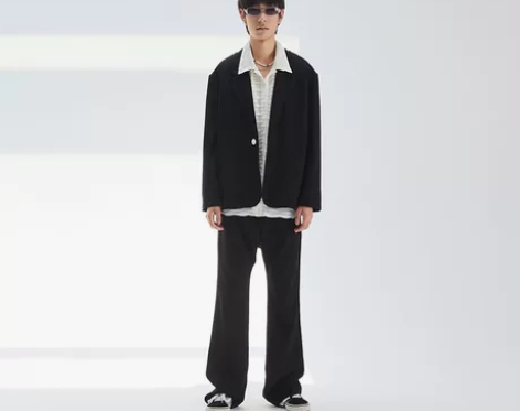 RTHM 21AW纯色暗纹提花一粒扣翻领休...