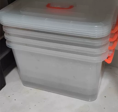 全新未使用，收纳箱 储物盒，4个带盖子。一...