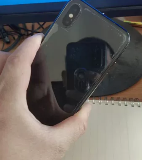 苹果iPhone x，国行64G，外观9成...