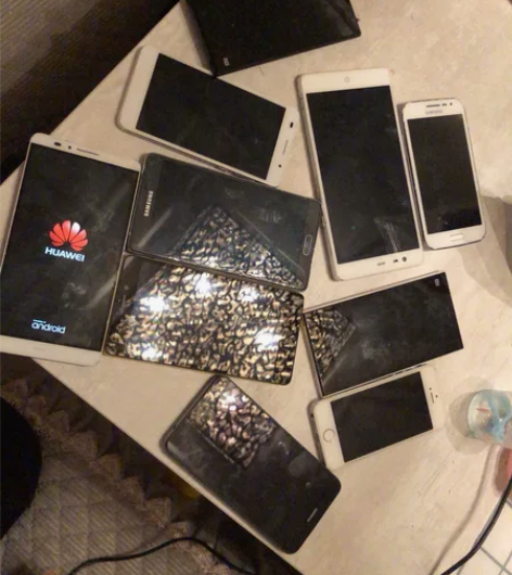 公司正式关门,一堆手机,换点饭吃!三星,小...
