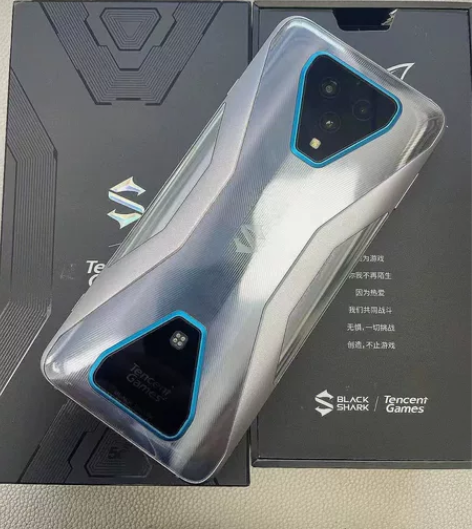 黑鲨3全网通5G 骁龙865的处理器 游戏...