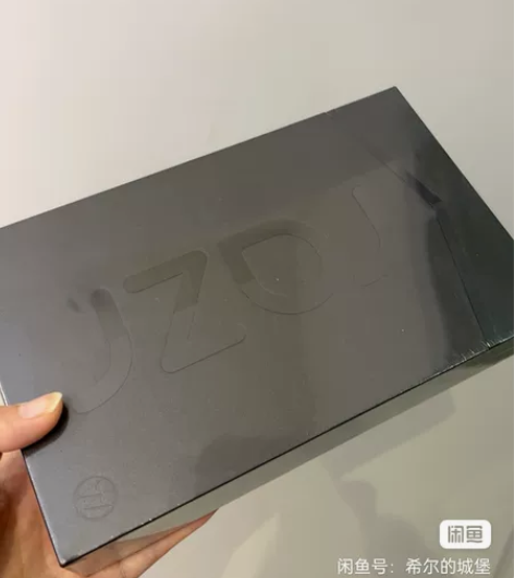 摩托罗拉moto razr 2022 无缝...