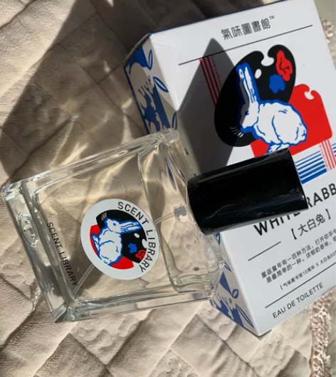 气味图书馆X大白兔联名香水 朋友送的,试喷...