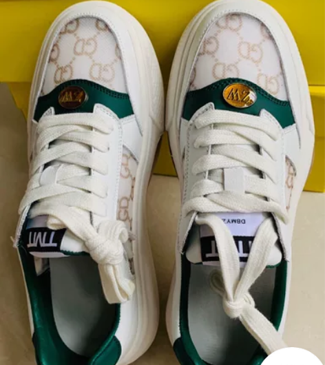 运动鞋休闲鞋女士牛津底上脚很舒适,很漂亮,...