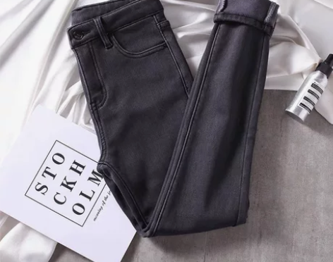 秋冬加绒烟灰色牛仔裤，时尚百搭 感兴趣的话...