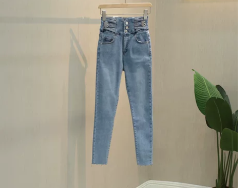高腰牛仔裤，薄棉款 感兴趣的话点“我想要”...