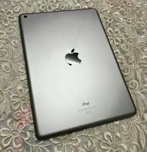 苹果平板2017插卡版可玩大型游戏 感兴趣...