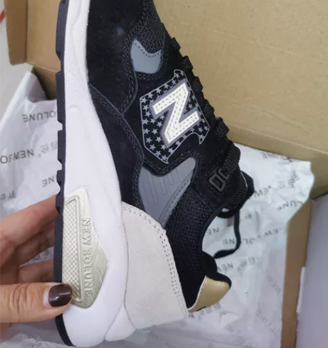 全新新百伦女鞋正品，万达专柜购入。 感兴趣...