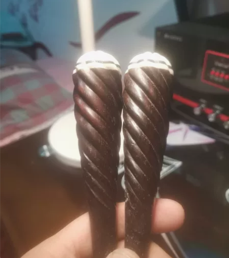 二胡老红木麻花轴一副，出手需要朋友，二手物...