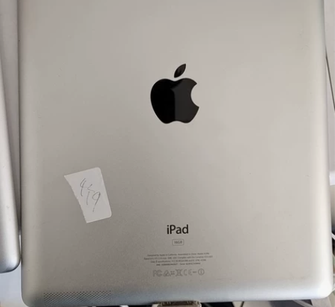 苹果ipad A1396，成色很好。喜欢的...