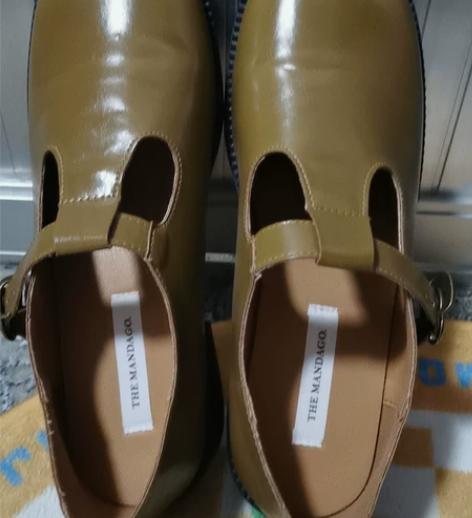 新款韩版学生百搭软底鞋。 有试穿褶皱。仅试...