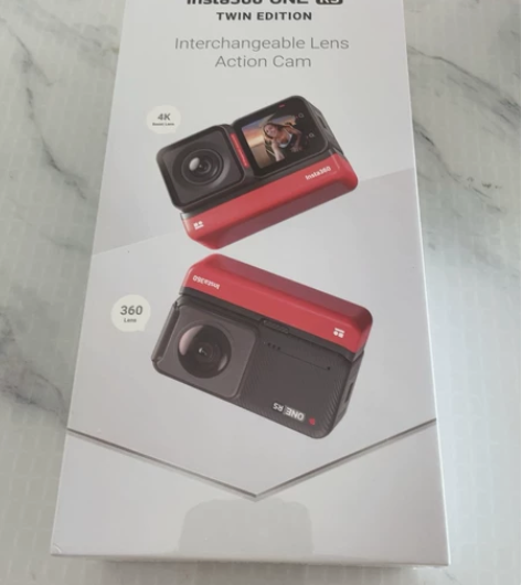 Insta360 one rs 双镜头相机...