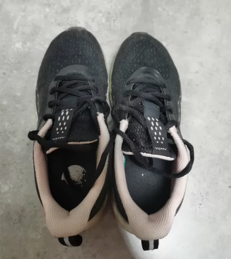 安踏女童休闲鞋 洗干净就可以穿了女儿的鞋子...