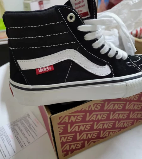 vans高帮帆布鞋，全新， 感兴趣的话点“...