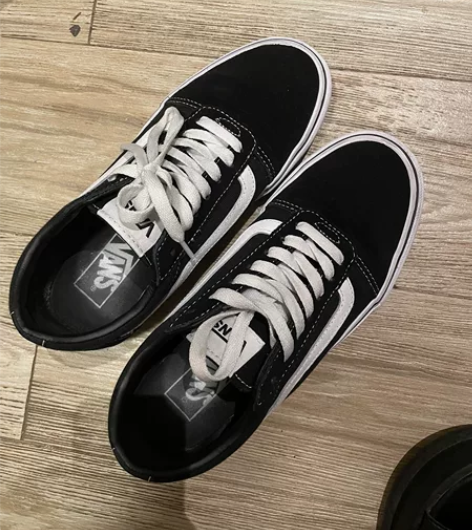 vans经典款帆布鞋 39 穿过几次 磨损...