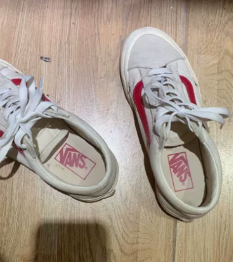 vans 权志龙 白红 买了一年多穿的频率...