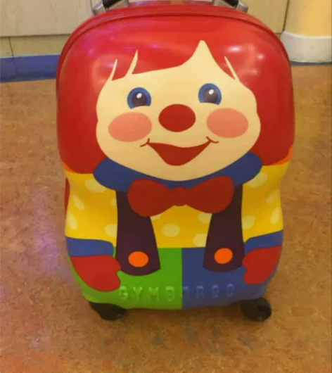 金宝贝满版拉杆箱全新!! 金宝贝满版万向轮...