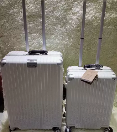 网易严选行李箱28寸 卖家有实体店、拉杆箱...