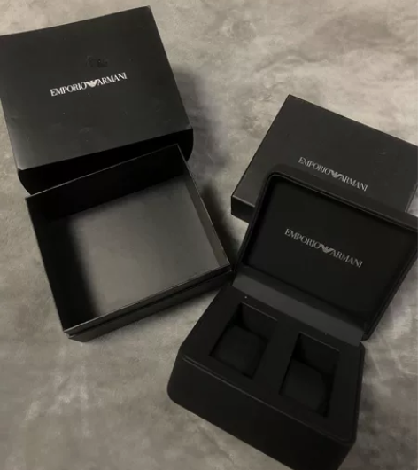 阿玛尼情侣手表盒子 感兴趣的话点“我想要”...