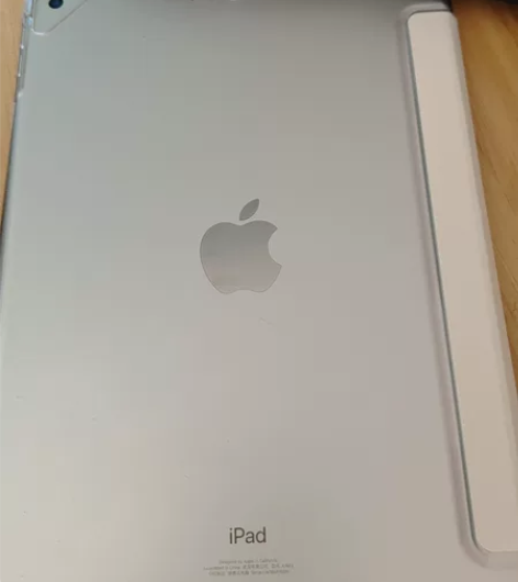ipad九代刚过保一天成色95新 外观无瑕...
