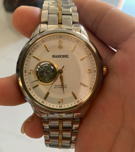 雷诺手表买了，一年不到没带过5回。 感兴趣...