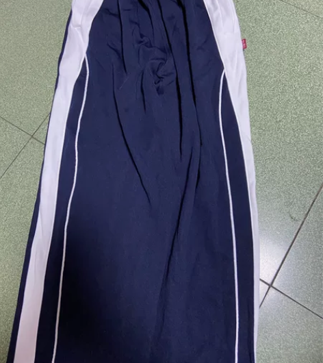 深圳校服校裤，170码1，175码2件，1...