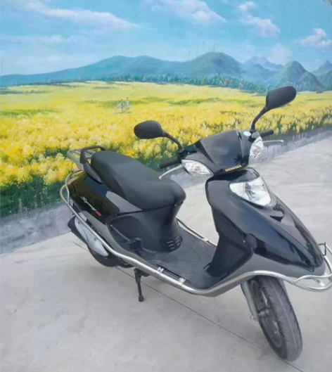 二手摩托车，踏板车，女装车五羊本田大头优越...