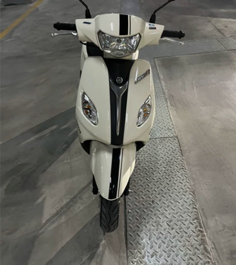全新雅马哈125踏板车 1400公里，缓慢...