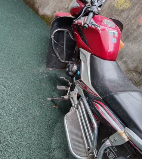 力帆150 两万公里 手续齐全在审 须过...