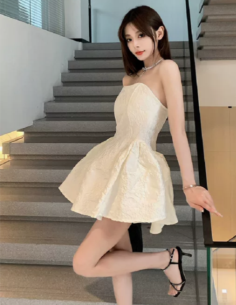 KATHI黑色赫本风抹胸连衣裙2022夏法...