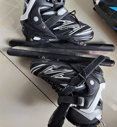 伴威旱冰鞋 滑冰鞋冰刀鞋 尺寸:42－45...