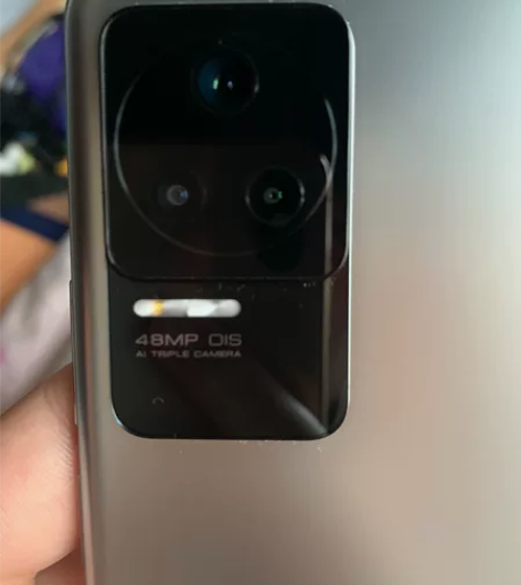 红米K50 银迹 12+512 今年618...