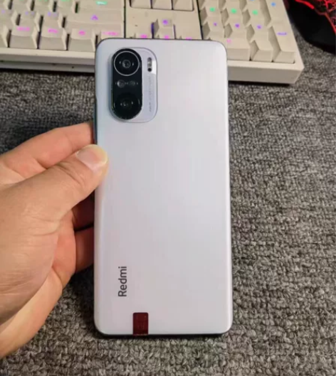 红米k40内存8+128成色95新 全网通...