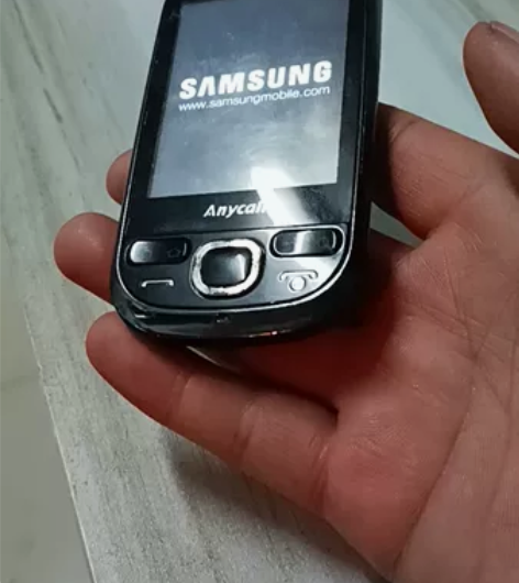 三星手机GT-15508，能开关机，品相如图，不包好用，当配...